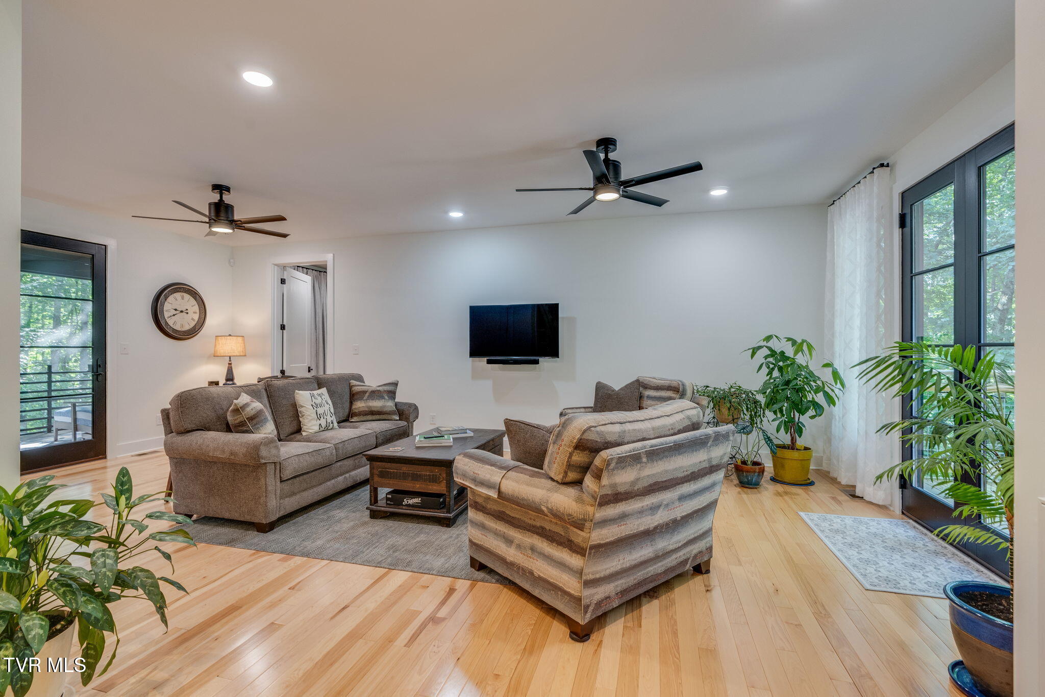 379 Hideaway Farm Road Piney Flats, TN 37686 - Photo 9 of 63 014 (1)