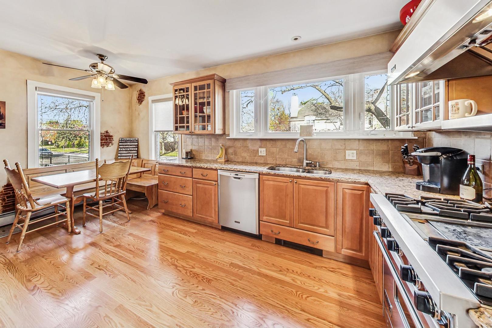 902 South Crescent Avenue Park Ridge, IL 60068 - Photo 11 of 30