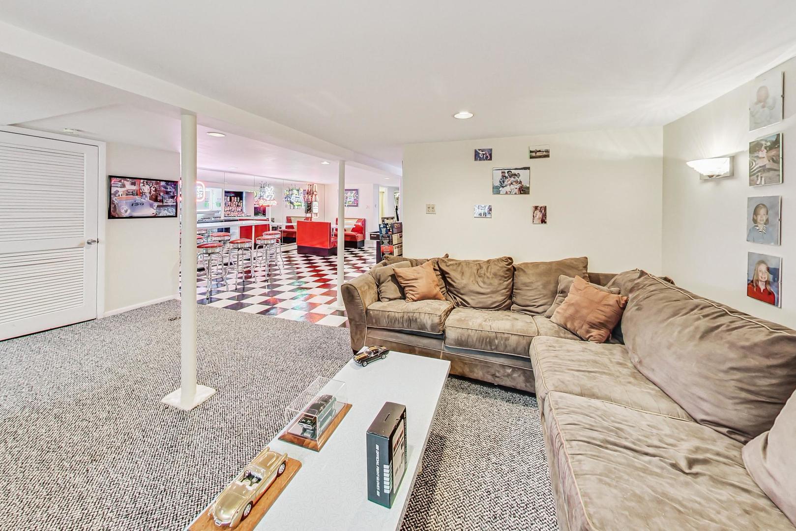 902 South Crescent Avenue Park Ridge, IL 60068 - Photo 23 of 30