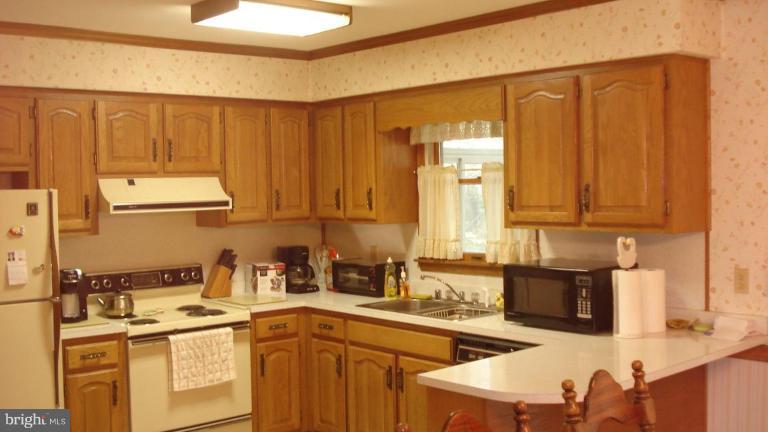 204 Talbot Road Stevensville, MD 21666 - Photo 4 of 9 Kitchen