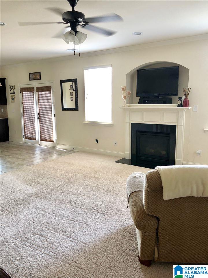 656 Southern Trace Parkway Leeds, AL 35094 - Photo 10 of 39