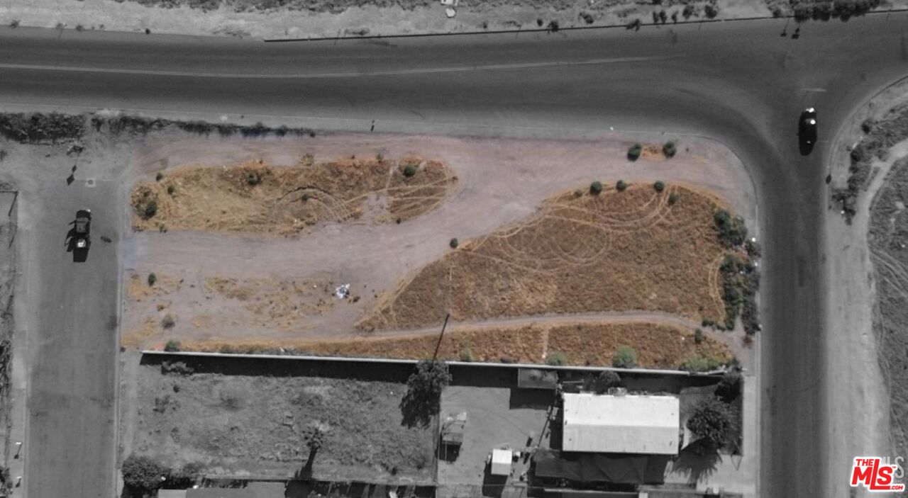 0 Washington Street Bakersfield, CA 93307 - Photo 3 of 5 a close view of a fireplace