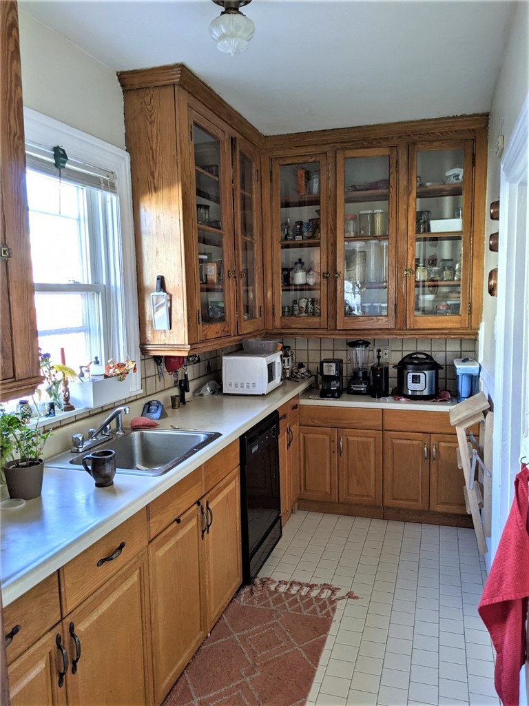 551 Hope Street, Unit 1 Providence, RI 02906 - Photo 5 of 8