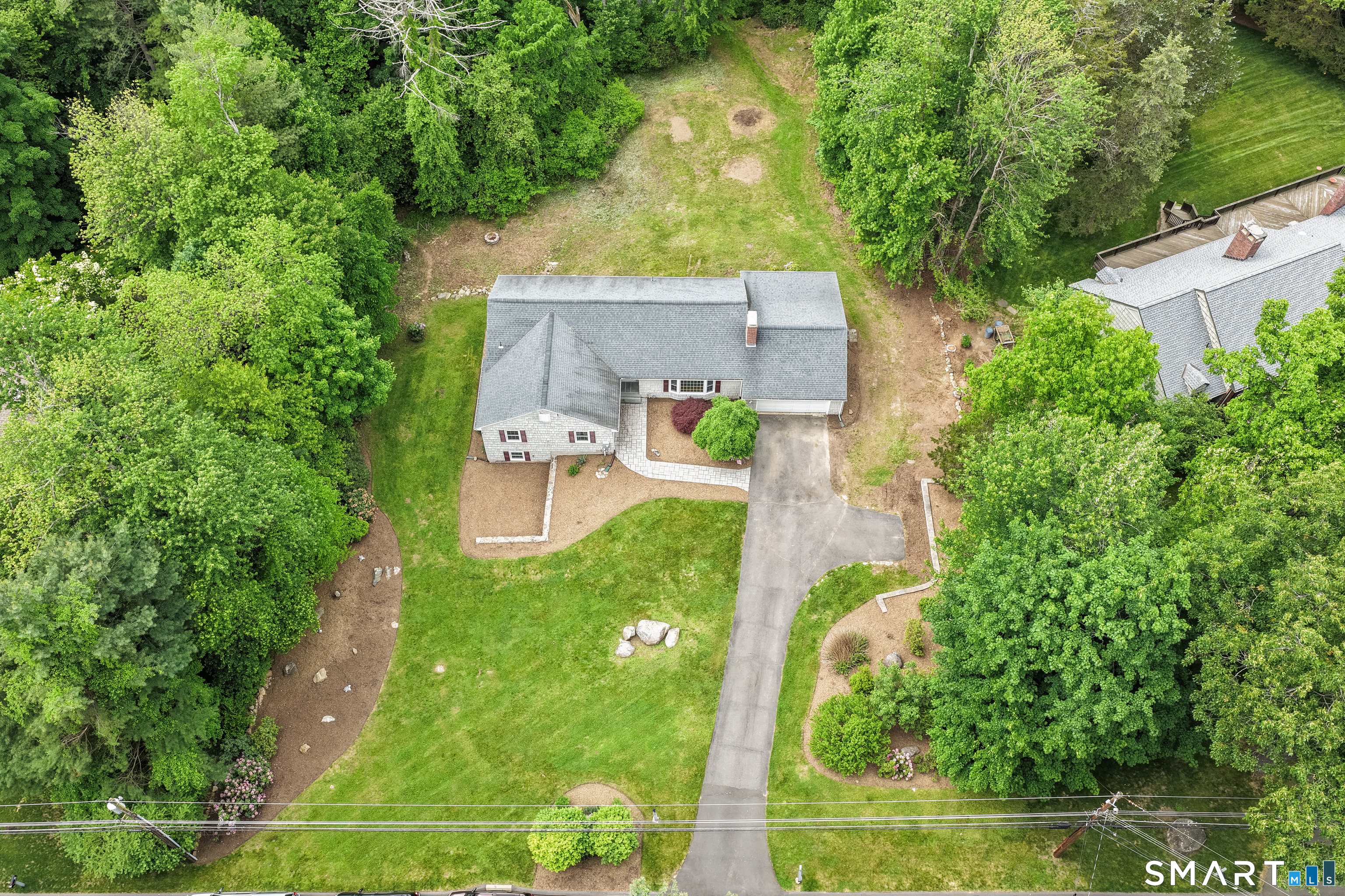 26 Brookmoor Road Avon, CT 06001 - Photo 32 of 38