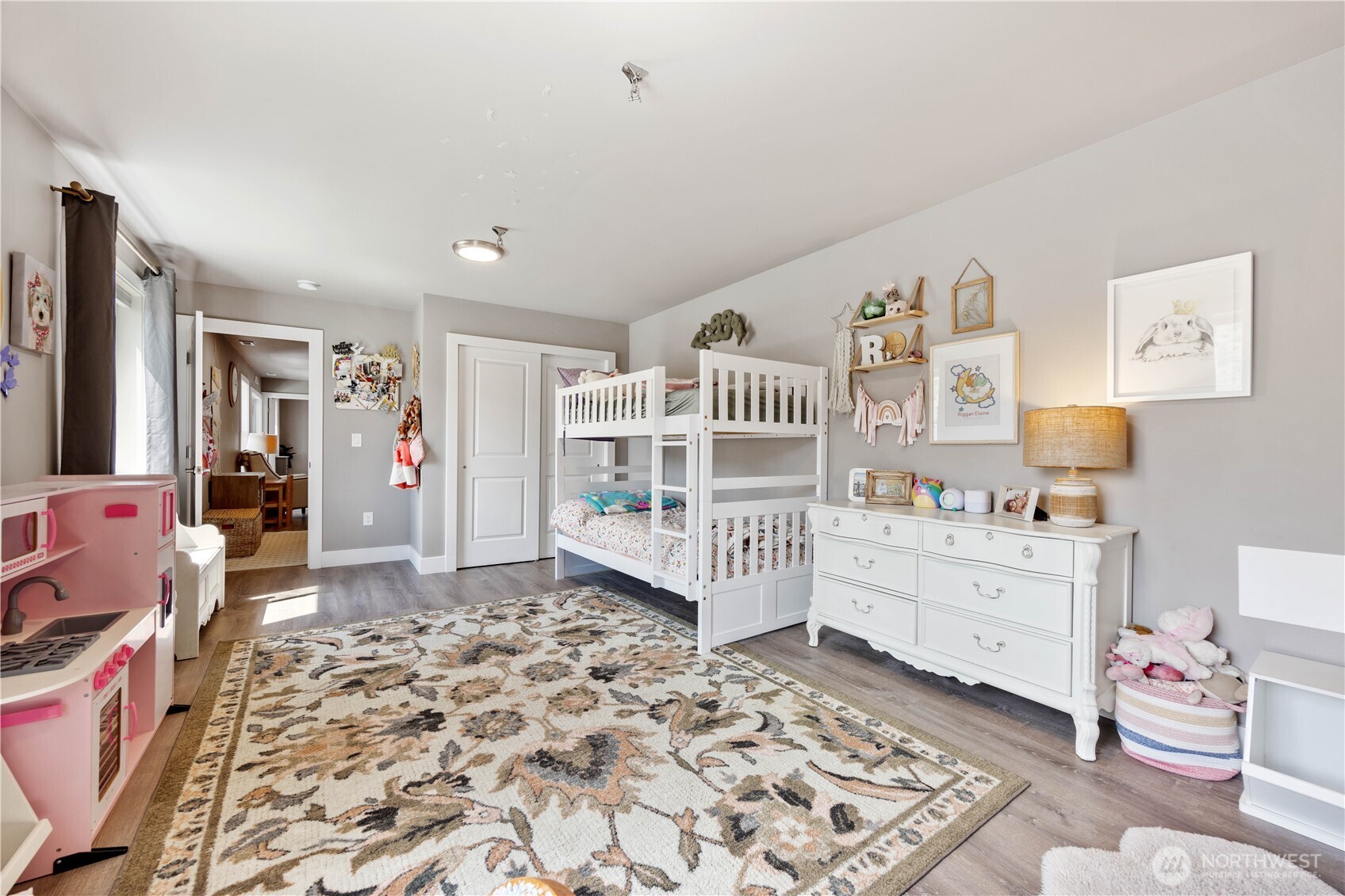 9968 Griffith Place Entiat, WA 98822 - Photo 21 of 38 a room with furniture and a rug