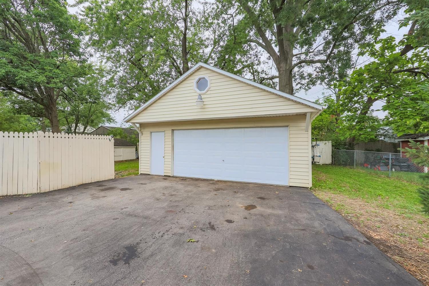 4589 Cooper Road Blue Ash, OH 45242 - Photo 32 of 34
