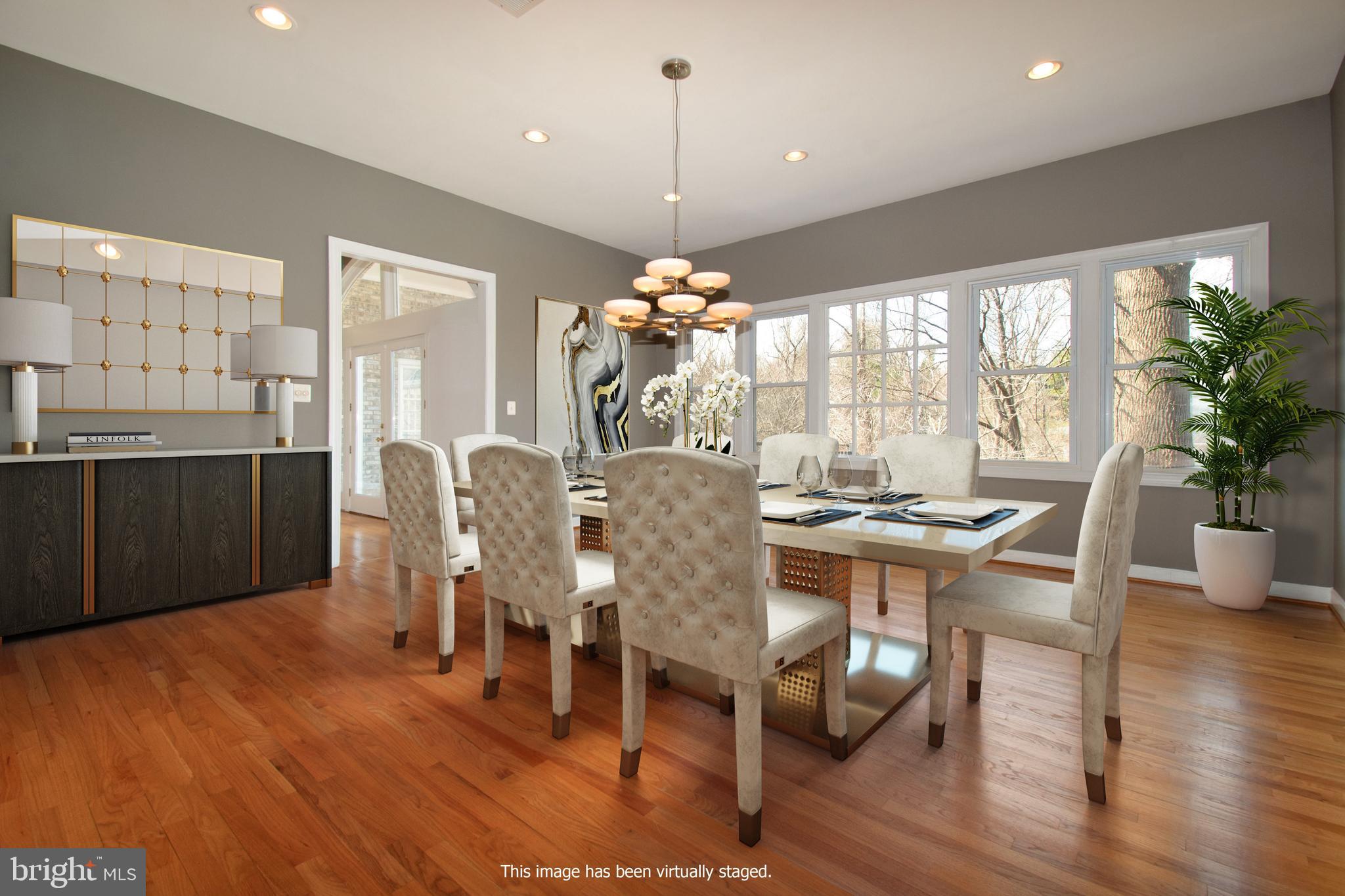 11261 South Glen Road Potomac, MD 20854 - Photo 18 of 55 Formal Dining Room