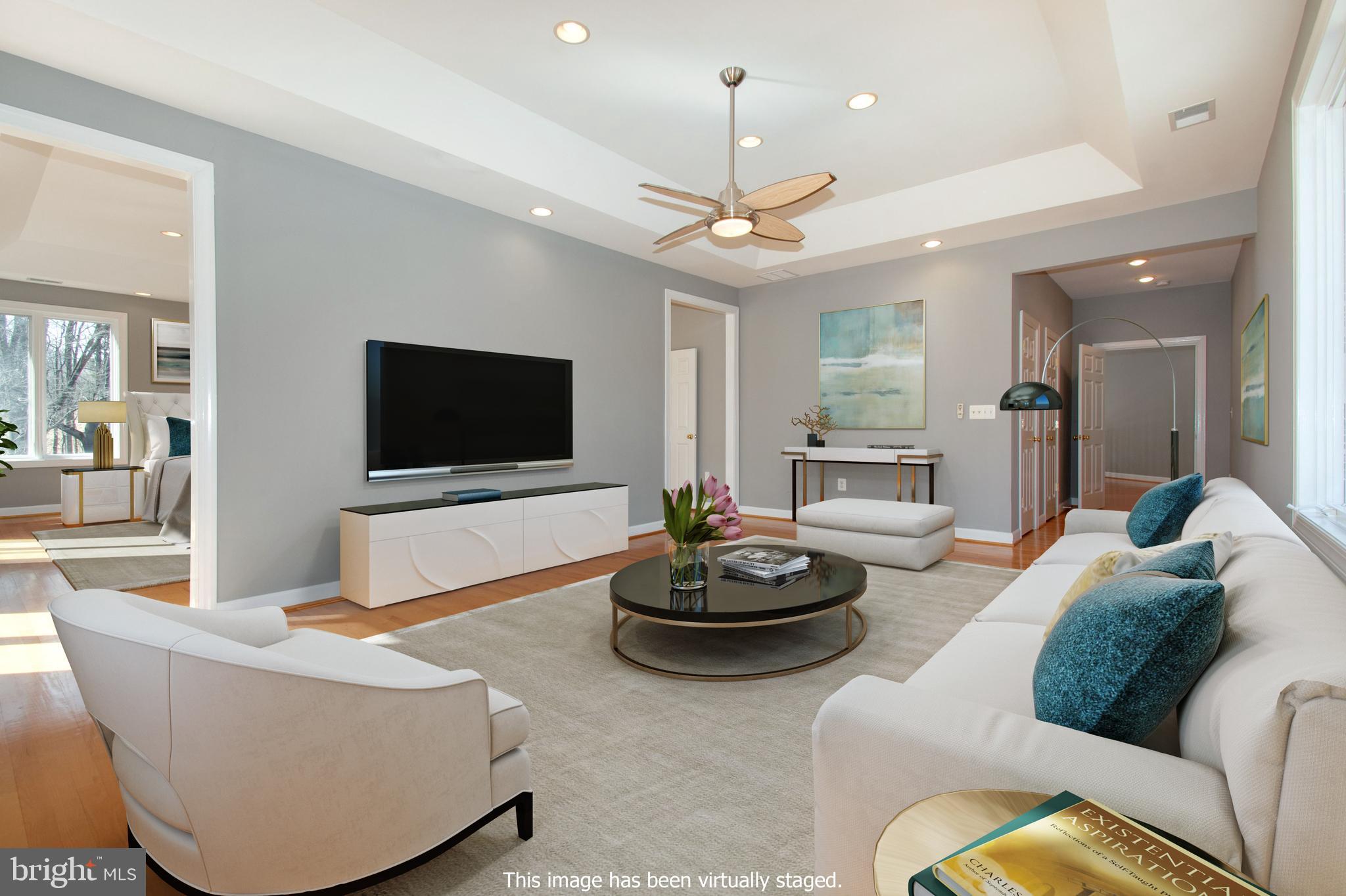 11261 South Glen Road Potomac, MD 20854 - Photo 26 of 55 2ndFl Master Sitting Room