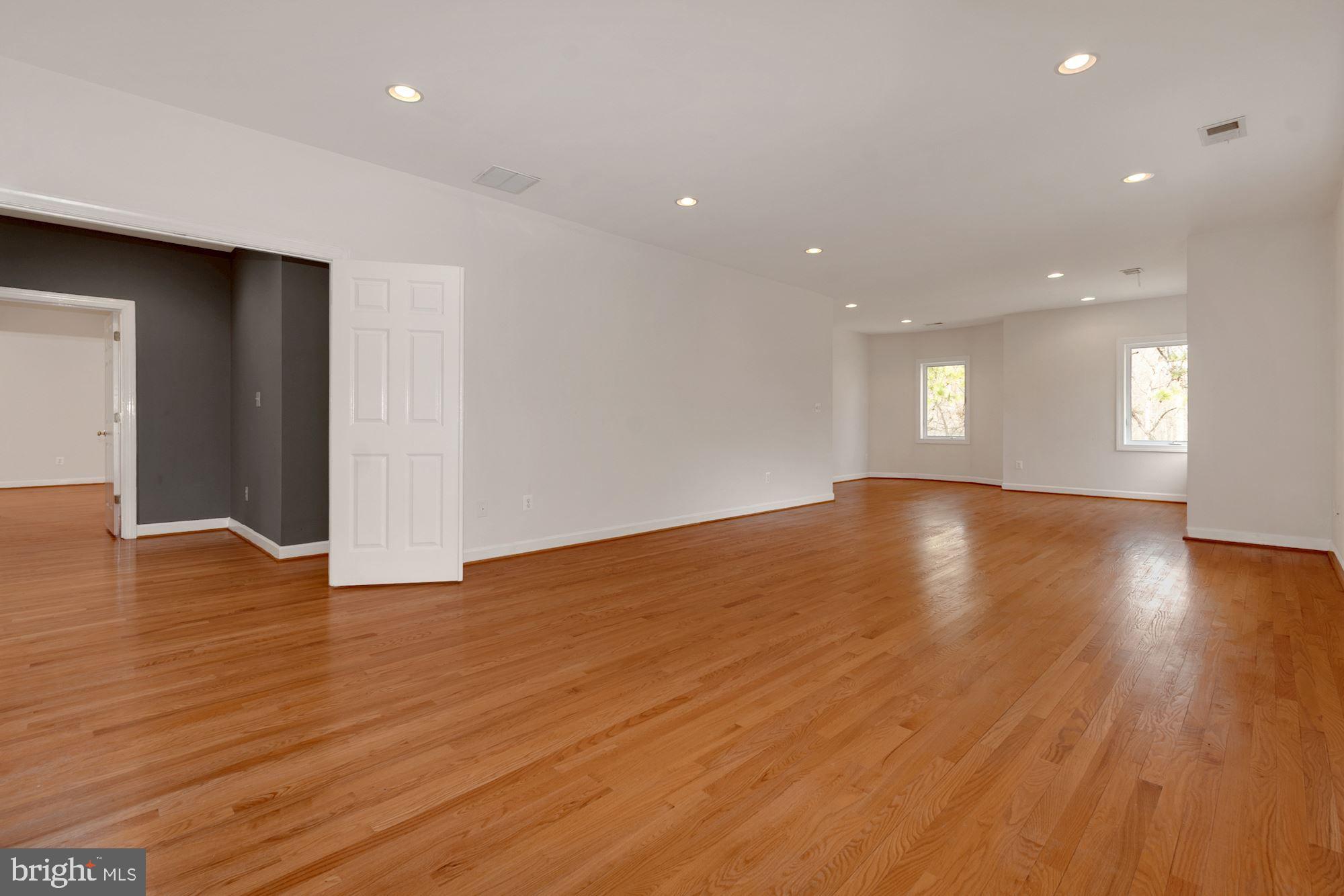 11261 South Glen Road Potomac, MD 20854 - Photo 29 of 55 Bedroom 4