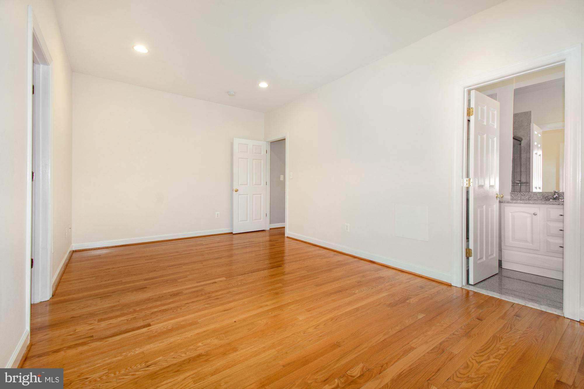 11261 South Glen Road Potomac, MD 20854 - Photo 33 of 55 Bedroom 6