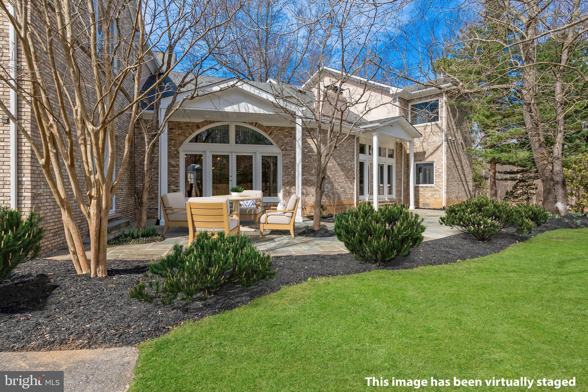 11261 South Glen Road Potomac, MD 20854 - Photo 41 of 55 Side Patio
