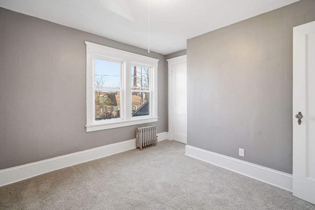 152 Monrovia Street Springfield, MA 01104 - Photo 15 of 29 Gallery Image 15