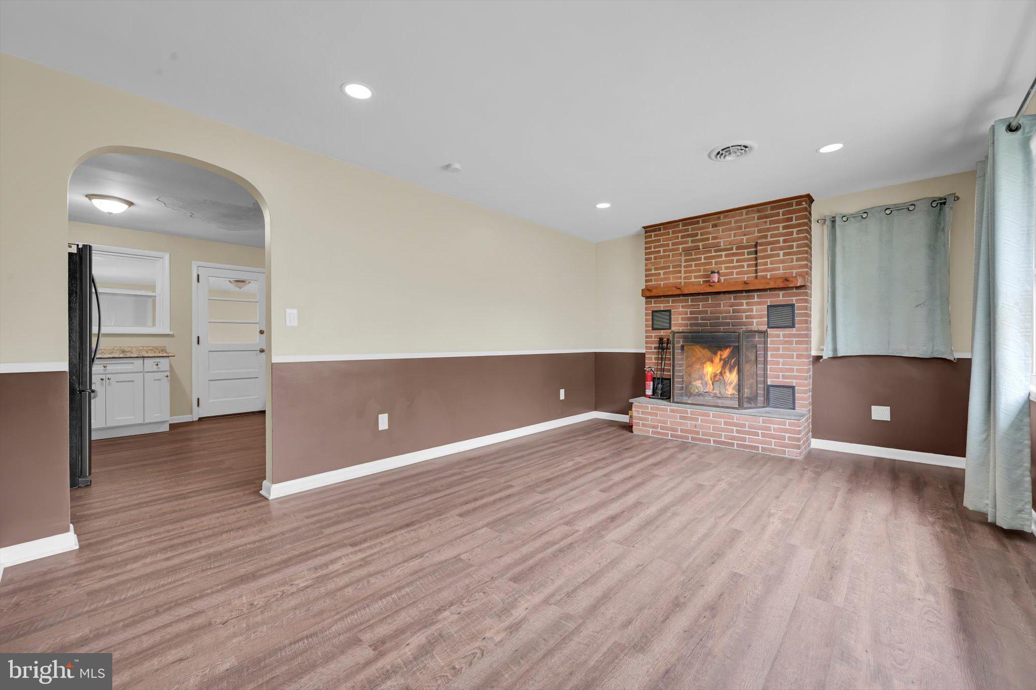 2909 Tunnel Hill Road Lebanon, PA 17046 - Photo 7 of 30 Living Room