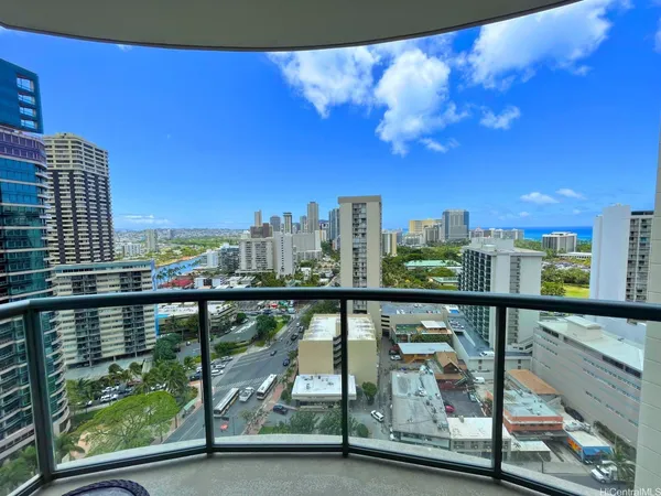 $4,100 | 1837 Kalakaua Avenue, Unit 2202, Honolulu, HI 96815