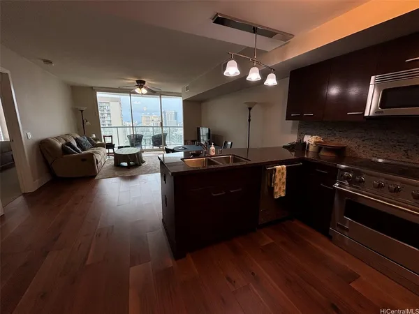 $4,100 | 1837 Kalakaua Avenue, Unit 2202, Honolulu, HI 96815