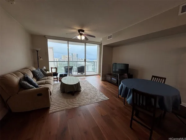 $4,100 | 1837 Kalakaua Avenue, Unit 2202, Honolulu, HI 96815