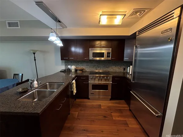 $4,100 | 1837 Kalakaua Avenue, Unit 2202, Honolulu, HI 96815