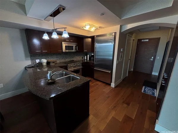 $4,100 | 1837 Kalakaua Avenue, Unit 2202, Honolulu, HI 96815