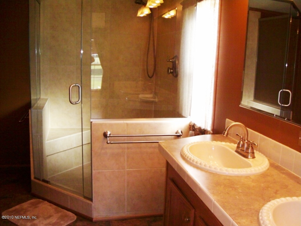 248 Tanner Road Florahome, FL 32140 - Photo 20 of 28 Master Bath
