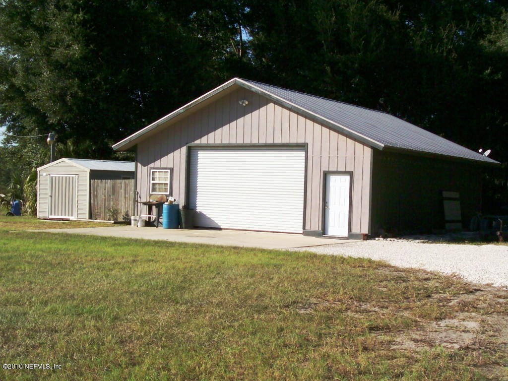 248 Tanner Road Florahome, FL 32140 - Photo 2 of 28 Detached Garage