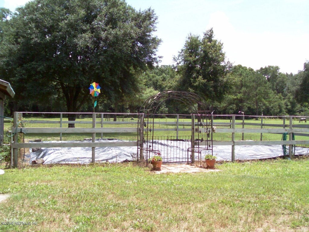 248 Tanner Road Florahome, FL 32140 - Photo 24 of 28 Garden Spot