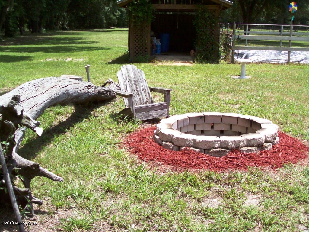 248 Tanner Road Florahome, FL 32140 - Photo 5 of 28 Firepit