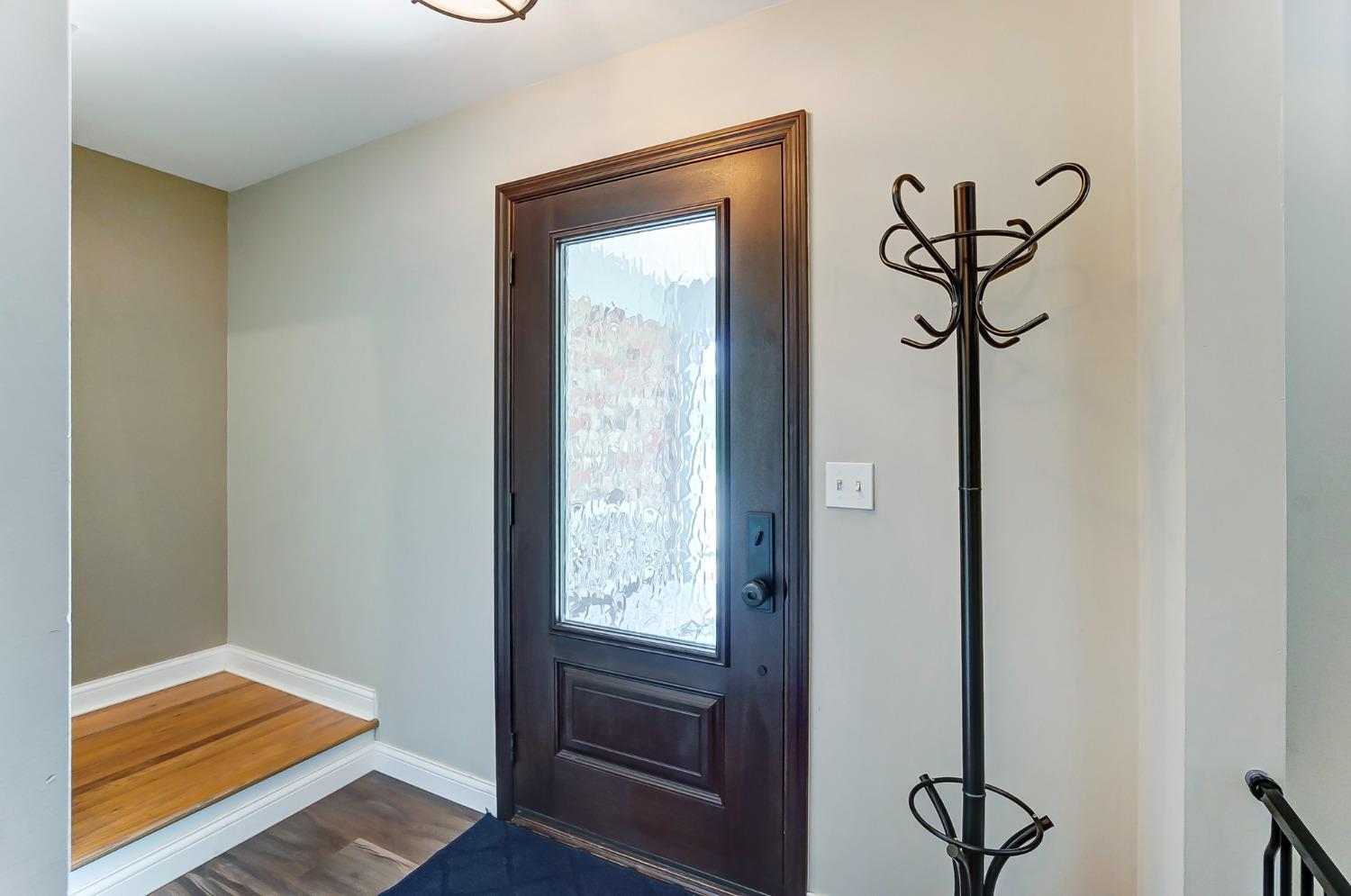 9331 Ranchill Drive Cincinnati, OH 45231 - Photo 5 of 42 Gallery Image 5