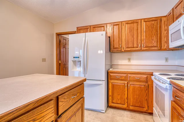 $270,000 | 5540 Kiowa Circle, Evansville, IN 47715