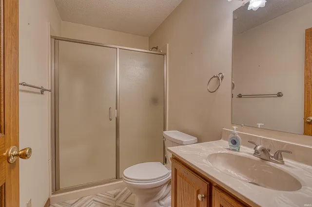 $270,000 | 5540 Kiowa Circle, Evansville, IN 47715