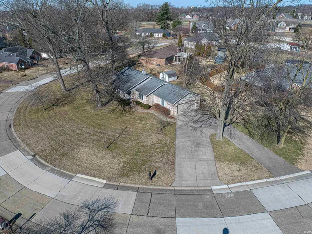 $270,000 | 5540 Kiowa Circle, Evansville, IN 47715