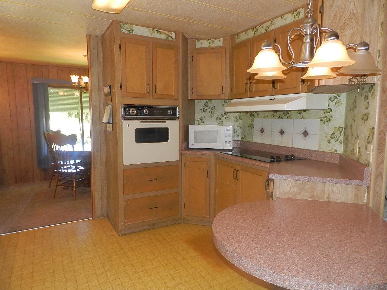 1360 Thomas Road Medford, OR 97501 - Photo 19 of 31 Additional Photo