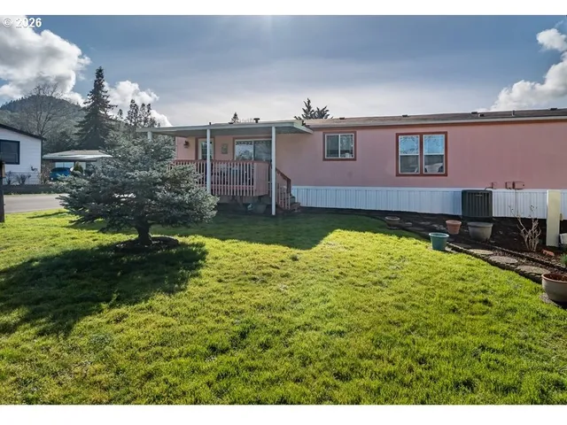$135,000 | 104 Willamina Lane, Roseburg, OR 97470
