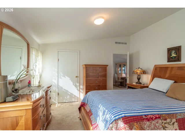 $135,000 | 104 Willamina Lane, Roseburg, OR 97470