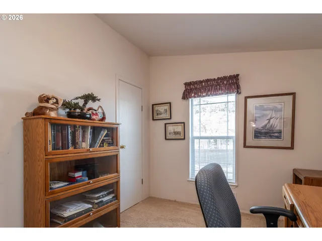 $135,000 | 104 Willamina Lane, Roseburg, OR 97470