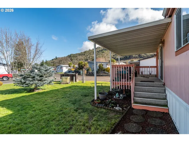 $135,000 | 104 Willamina Lane, Roseburg, OR 97470