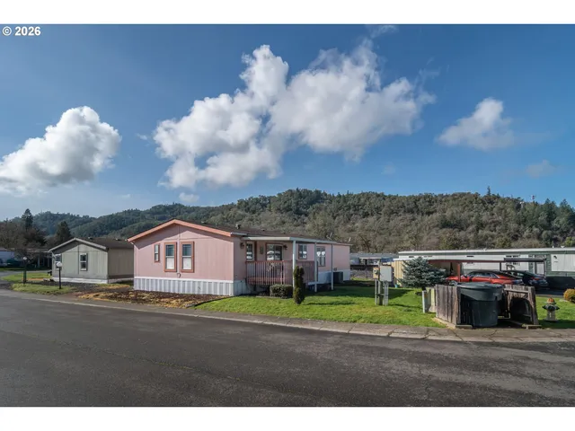 $135,000 | 104 Willamina Lane, Roseburg, OR 97470