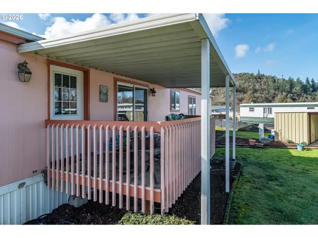 $135,000 | 104 Willamina Lane, Roseburg, OR 97470