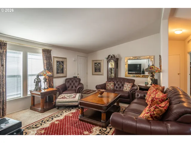 $135,000 | 104 Willamina Lane, Roseburg, OR 97470