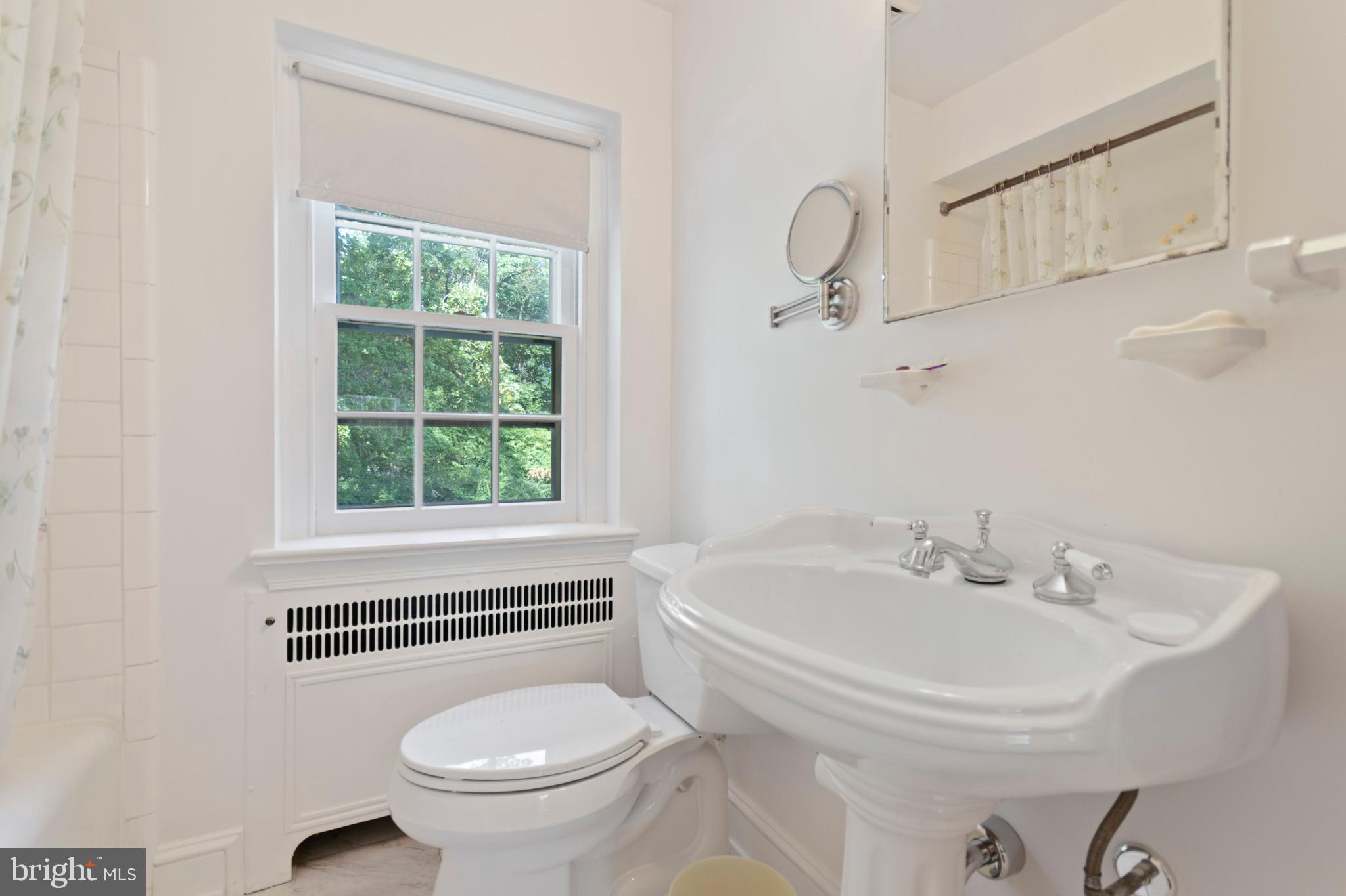 651 Laverock Road Glenside, PA 19038 - Photo 15 of 28 Gallery Image 15