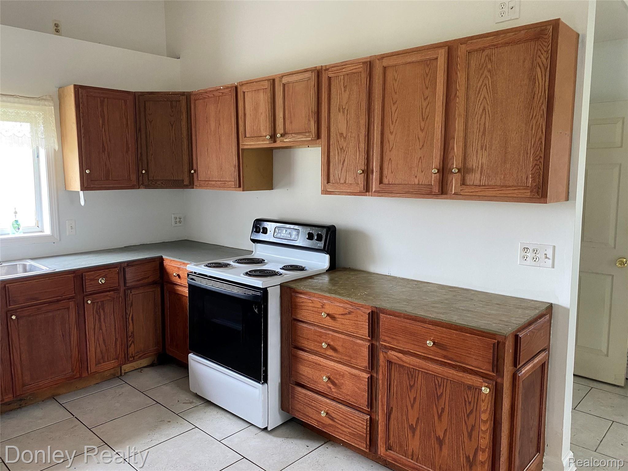 6980 Frenchline Road Marlette, MI 48453 - Photo 4 of 17 IMG_0615.JPG