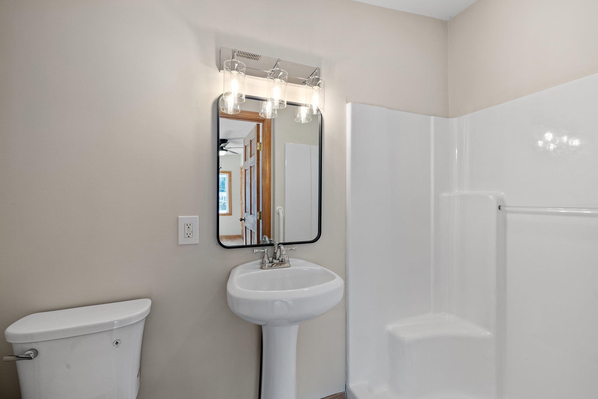 2 Apollo Road Londonderry, NH 03053 - Photo 23 of 40