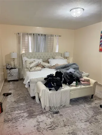 $2,400 | 1950 West 54th Street, Unit 409, Hialeah, FL 33012