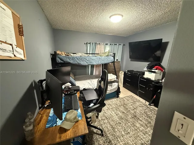 $2,450 | 1950 West 54th Street, Unit 409, Hialeah, FL 33012