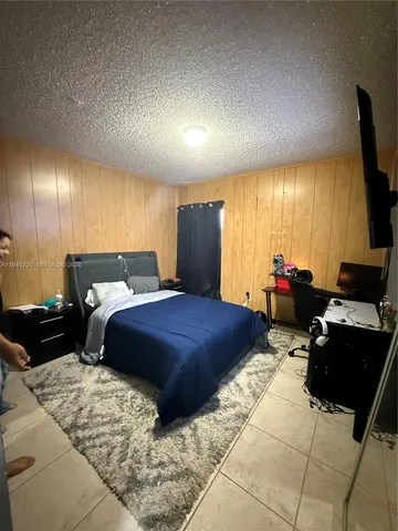 $2,450 | 1950 West 54th Street, Unit 409, Hialeah, FL 33012