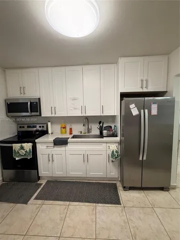 $2,450 | 1950 West 54th Street, Unit 409, Hialeah, FL 33012