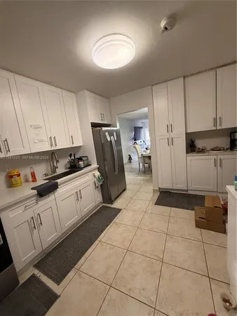 $2,400 | 1950 West 54th Street, Unit 409, Hialeah, FL 33012