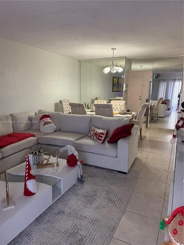 $2,450 | 1950 West 54th Street, Unit 409, Hialeah, FL 33012