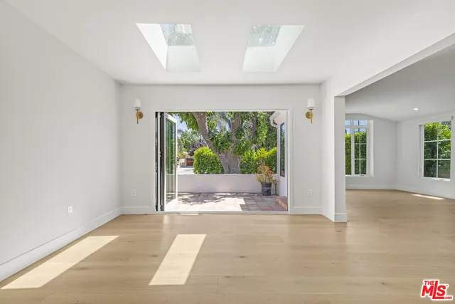 $9,990 | 11151 Hortense Street, North Hollywood, CA 91602