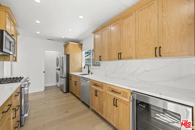 $9,990 | 11151 Hortense Street, North Hollywood, CA 91602