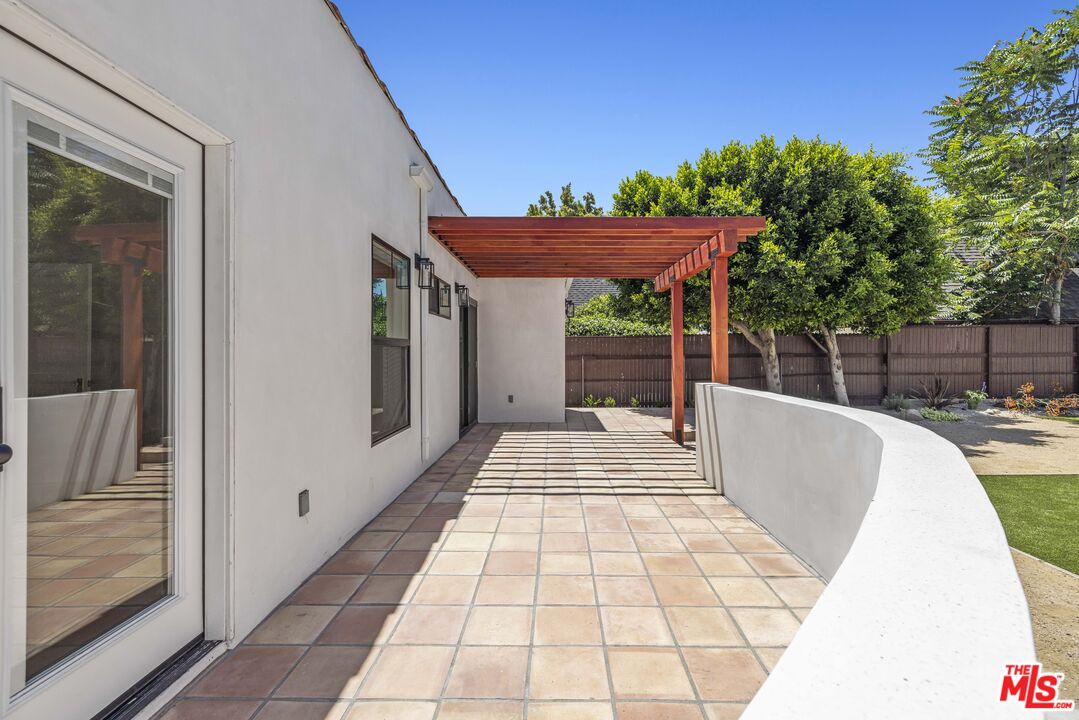 11151 Hortense Street North Hollywood, CA 91602 - Photo 27 of 48